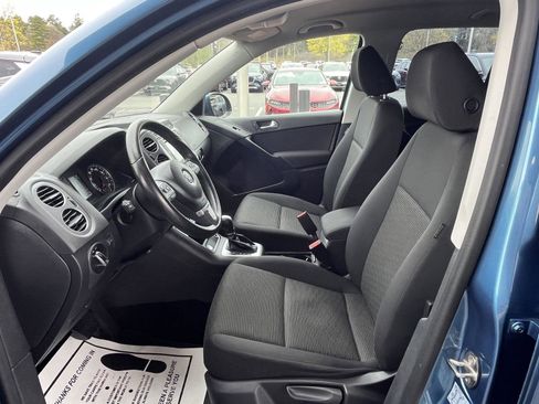 Used 2017 Volkswagen Tiguan Limited w/ Premium Package AWD/4WD image 13