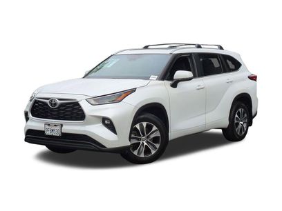 Used 2023 Toyota Highlander XLE