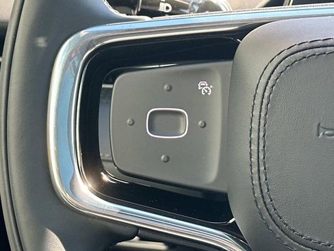 New 2025 Lincoln Nautilus Premier w/ Equipment Group 102A image 25