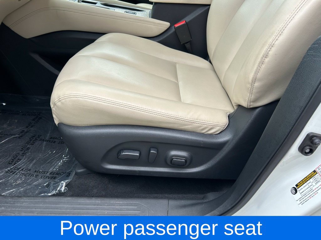 Used 2022 Nissan Murano SV FWD image 16
