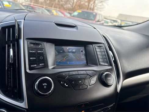 Used 2016 Ford Edge SEL AWD/4WD image 25