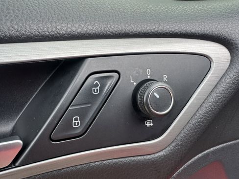 Used 2016 Volkswagen Golf SE w/ Lighting Package image 10