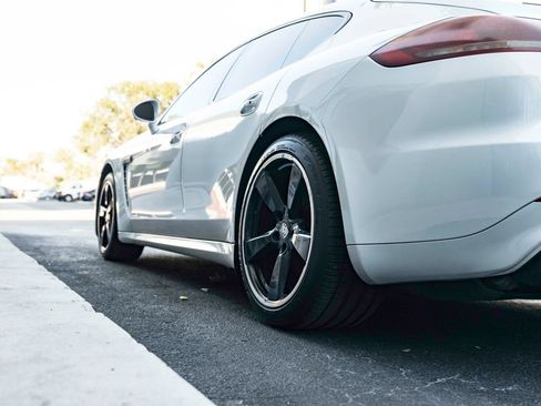 Used 2016 Porsche Panamera GTS AWD/4WD image 16