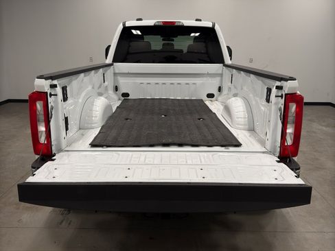 Used 2025 Ford F350 XLT image 8