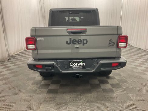 Used 2022 Jeep Gladiator Sport AWD/4WD image 5