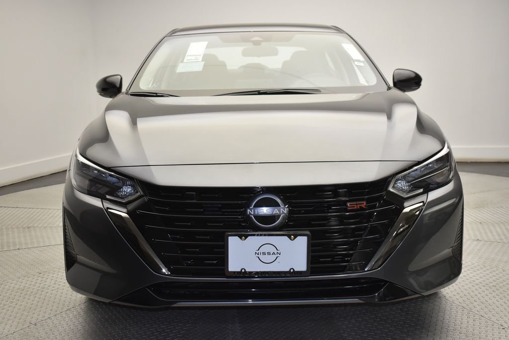 Used 2025 Nissan Sentra SR FWD image 2