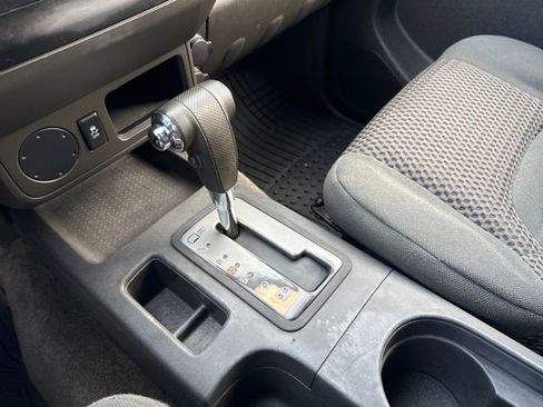 Used 2016 Nissan Frontier SV image 25