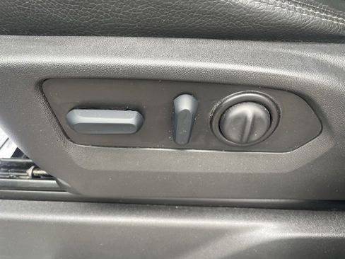 Used 2022 GMC Sierra 2500 Denali w/ Denali Black Diamond Edition image 15