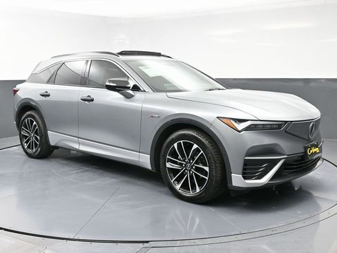 Used 2024 Acura ZDX A-Spec image 3