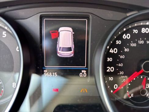 Used 2019 Volkswagen Atlas SE image 16