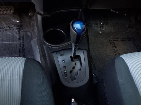 Used 2015 Toyota Prius C Two image 10