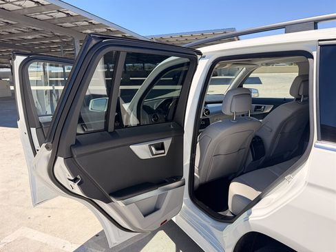 Used 2014 Mercedes-Benz GLK 350 2WD image 26