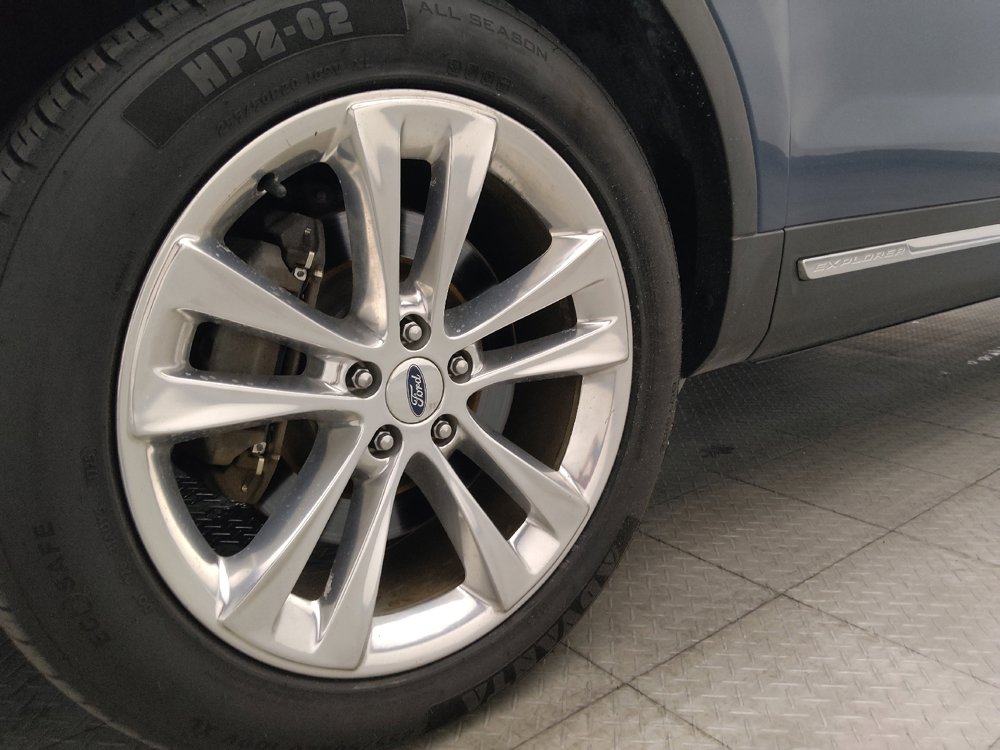 Used 2019 Ford Explorer XLT w/ Equipment Group 202A FWD image 31