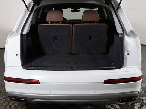 Used 2018 Audi Q7 3.0T Prestige image 22