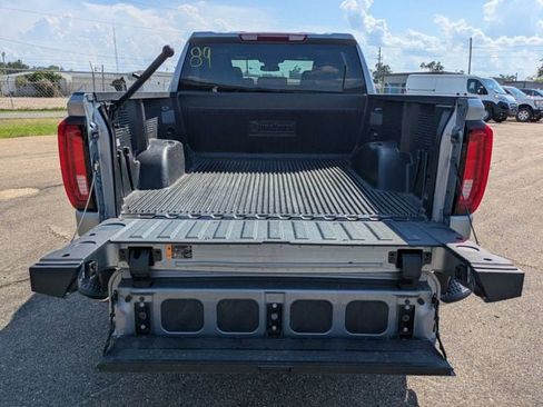 Used 2025 GMC Sierra 1500 SLT AWD/4WD image 13