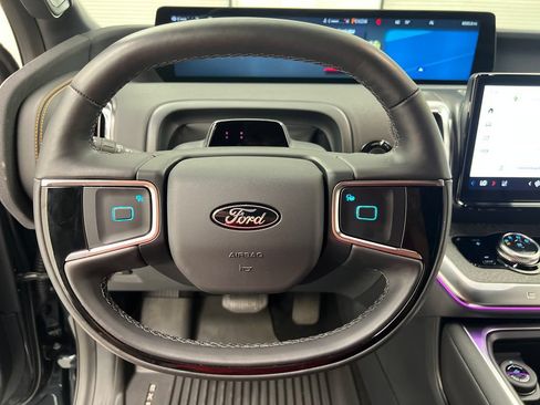 Used 2025 Ford Expedition Tremor AWD/4WD image 67