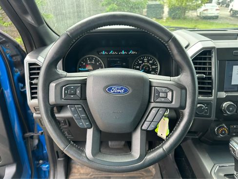 Used 2019 Ford F150 XLT w/ Equipment Group 302A Luxury AWD/4WD image 12