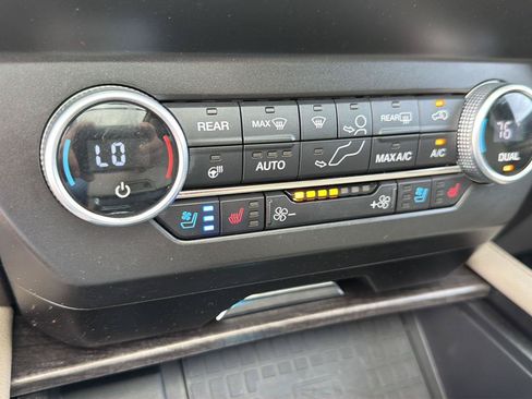 Used 2021 Ford Expedition Limited RWD image 30