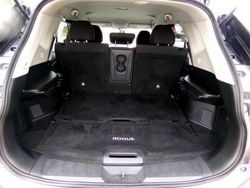 Used 2015 Nissan Rogue SV image 19