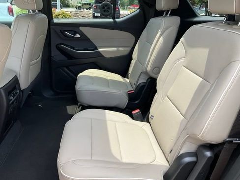 Used 2023 Chevrolet Traverse Premier w/ LPO, Cargo Package FWD image 18