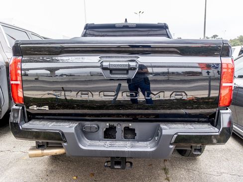 Certified 2024 Toyota Tacoma SR5 image 7