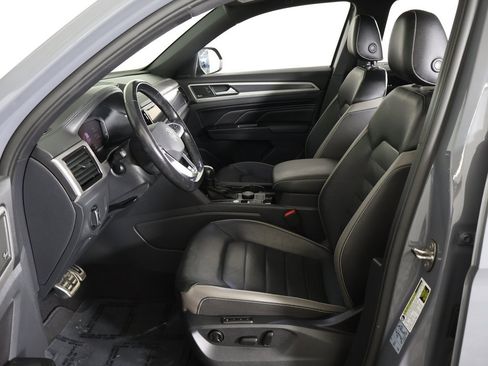 Used 2020 Volkswagen Atlas Cross Sport SEL Premium R-Line image 36