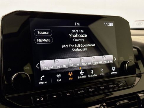 Used 2025 Nissan Pathfinder SL w/ SL Premium Package FWD image 23
