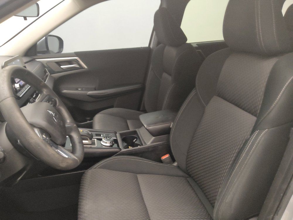 Used 2022 Mitsubishi Outlander ES AWD/4WD image 17