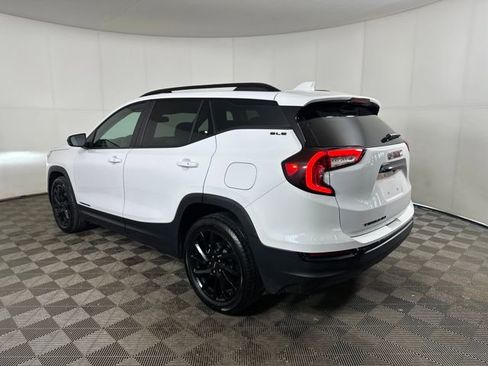 Used 2023 GMC Terrain SLE w/ Elevation Edition image 5