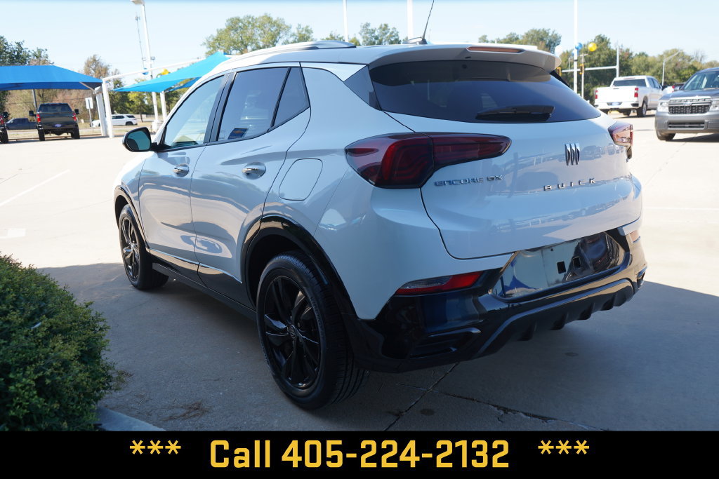 Used 2024 Buick Encore GX Sport Touring FWD image 11