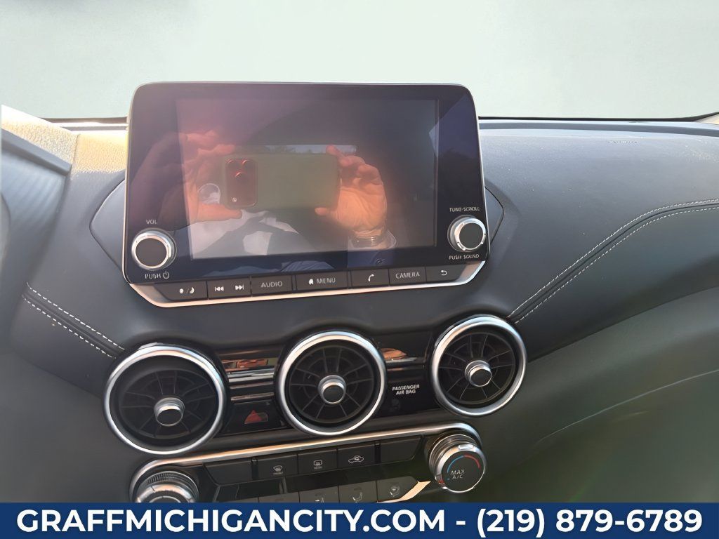 Used 2024 Nissan Sentra SV FWD image 16