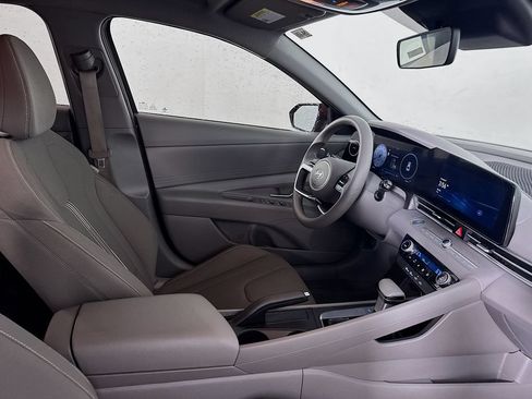 Used 2024 Hyundai Elantra SEL FWD image 35