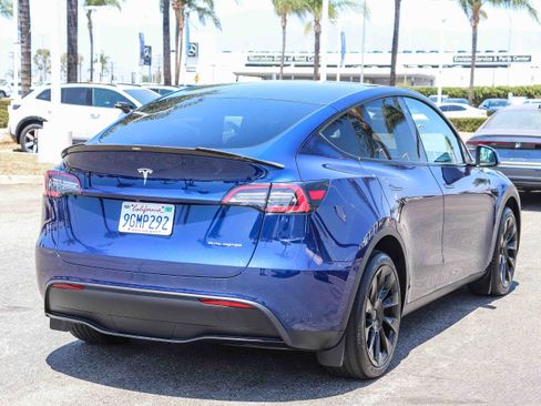 Used 2023 Tesla Model Y Long Range AWD/4WD image 11