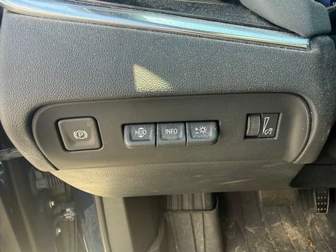 Used 2022 Buick Enclave Premium w/ Experience Buick Package AWD/4WD image 9