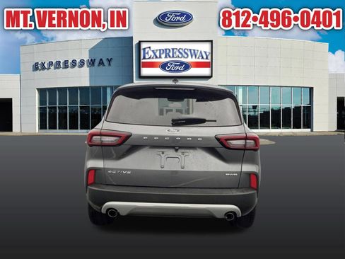 Used 2025 Ford Escape Active AWD/4WD image 8