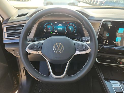 New 2026 Volkswagen Atlas SE image 16