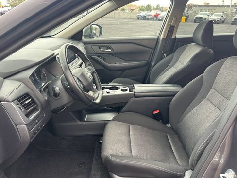 Used 2025 Nissan Rogue SV AWD/4WD image 25