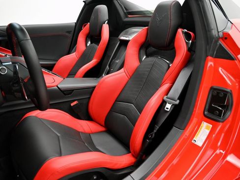 Used 2025 Chevrolet Corvette Z06 image 9