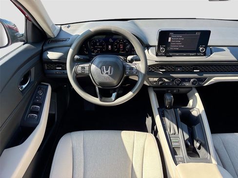 Certified 2025 Honda Accord SE image 26