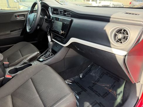 Used 2018 Toyota Corolla iM w/ Carpet Mat Package (TMS) FWD image 9