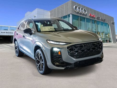 New 2026 Audi Q3 quattro 2.0T AWD/4WD image 3