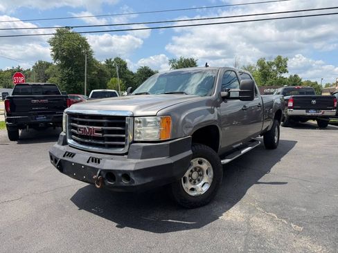 Used 2008 GMC Sierra 3500 SLE w/ Convenience Package AWD/4WD image 1