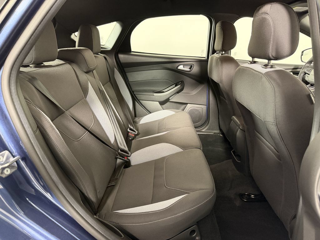 Used 2018 Ford Focus ST FWD image 21