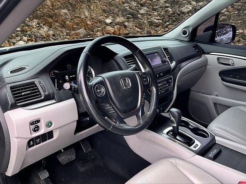 Used 2019 Honda Ridgeline RTL image 12