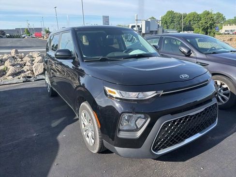 Used 2021 Kia Soul LX FWD image 3