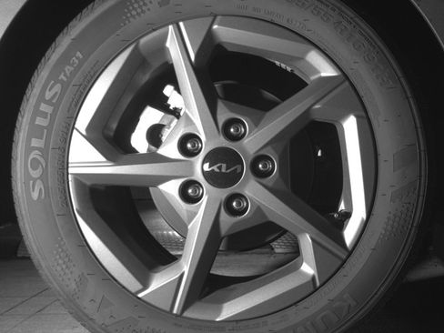 Used 2025 Kia K4 LXS image 15