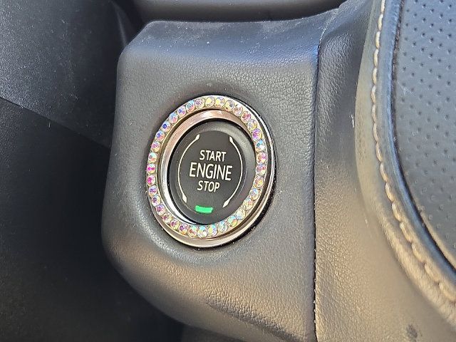 Used 2022 GMC Yukon XL SLT w/ SLT Premium Package AWD/4WD image 12