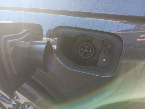 Used 2023 Jeep Grand Cherokee image 37