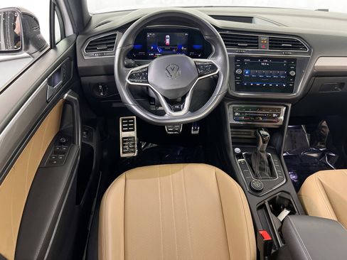 Used 2022 Volkswagen Tiguan SE R-Line image 22