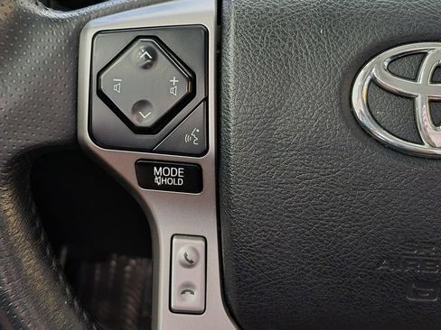 Used 2022 Toyota 4Runner SR5 AWD/4WD image 14
